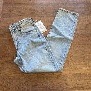 H&M Light Wash Size 6 Straight Leg High Rise Denim Jean NWT 542